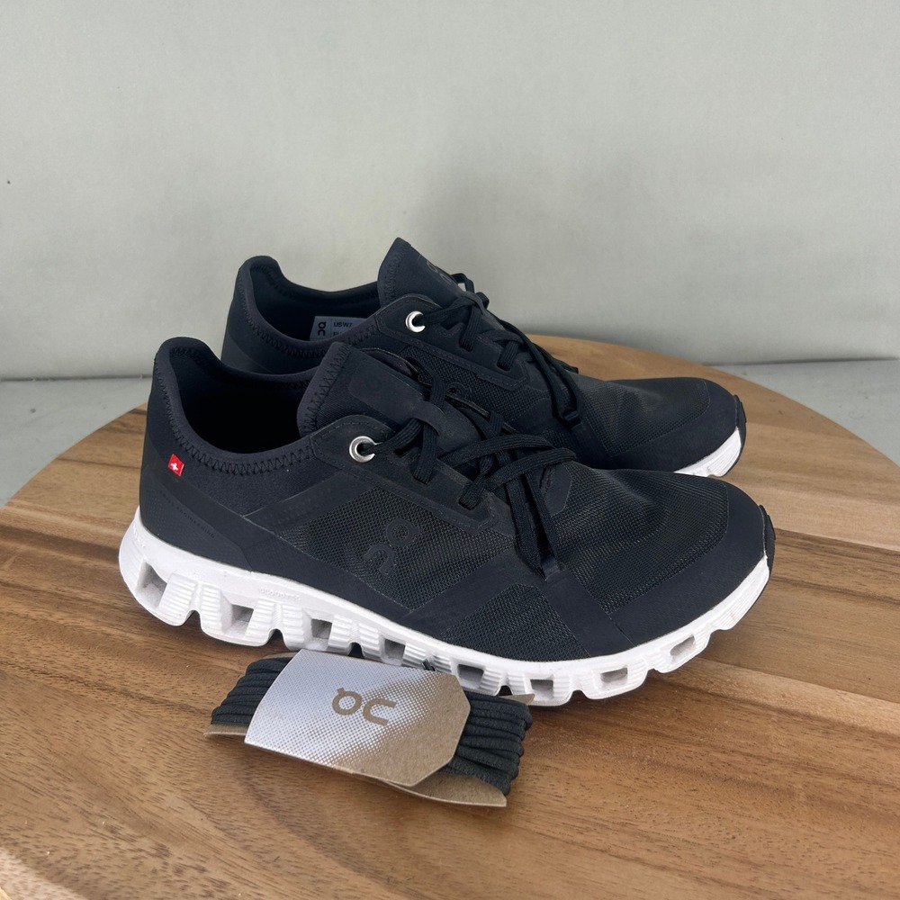 On Cloud X Running Shoes Womens Size 7 Black White Cushioned Training Sneakers